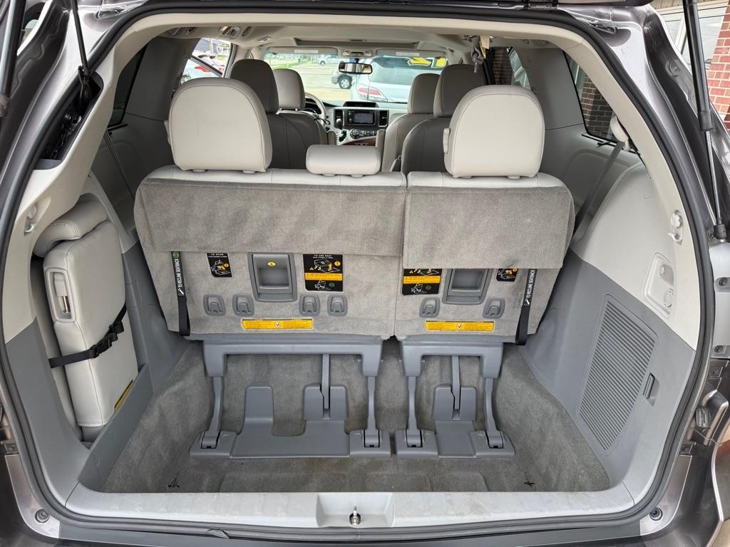 Toyota Sienna XLE FWD 8-Passenger V6 2012