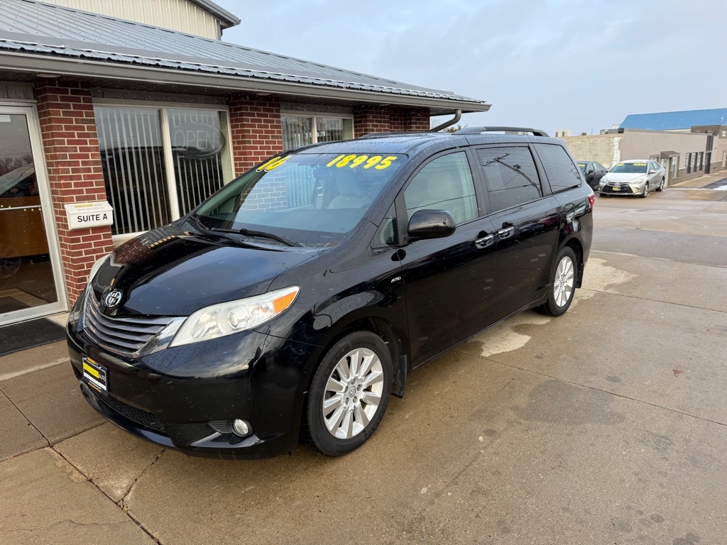 Toyota Sienna Limited AWD 7-Passenger V6 2016