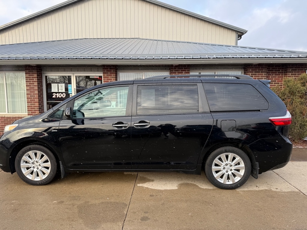 Toyota Sienna Limited AWD 7-Passenger V6 2016