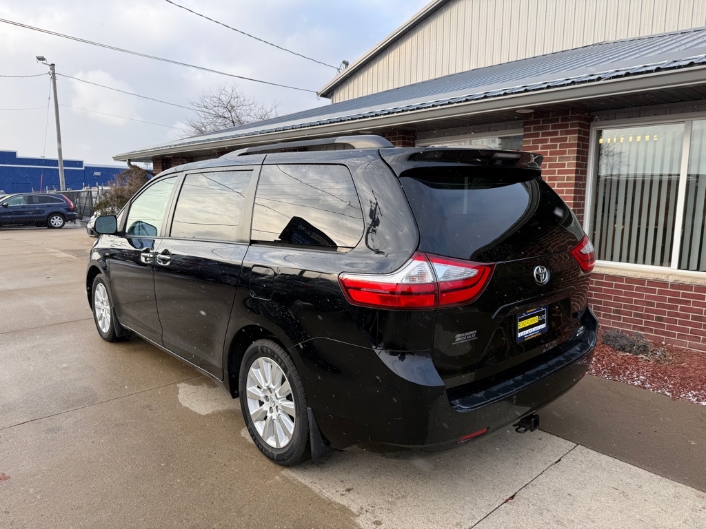 Toyota Sienna Limited AWD 7-Passenger V6 2016