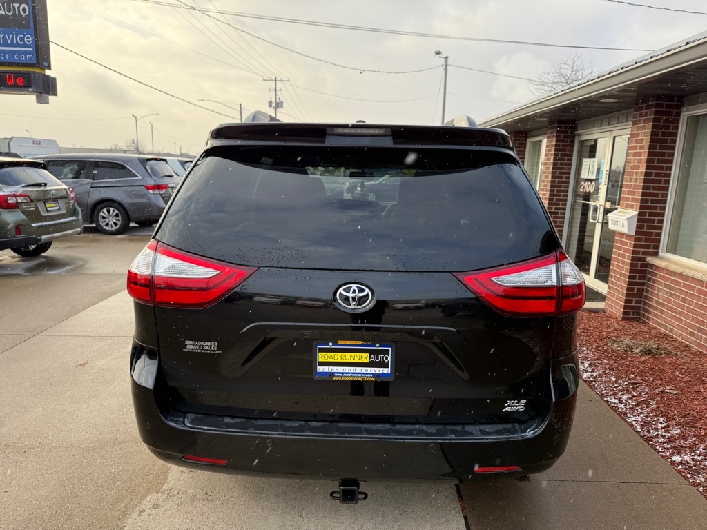 Toyota Sienna Limited AWD 7-Passenger V6 2016