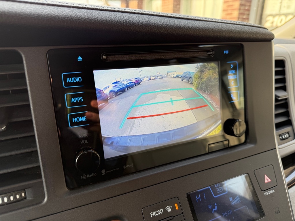 Toyota Sienna Limited AWD 7-Passenger V6 2016