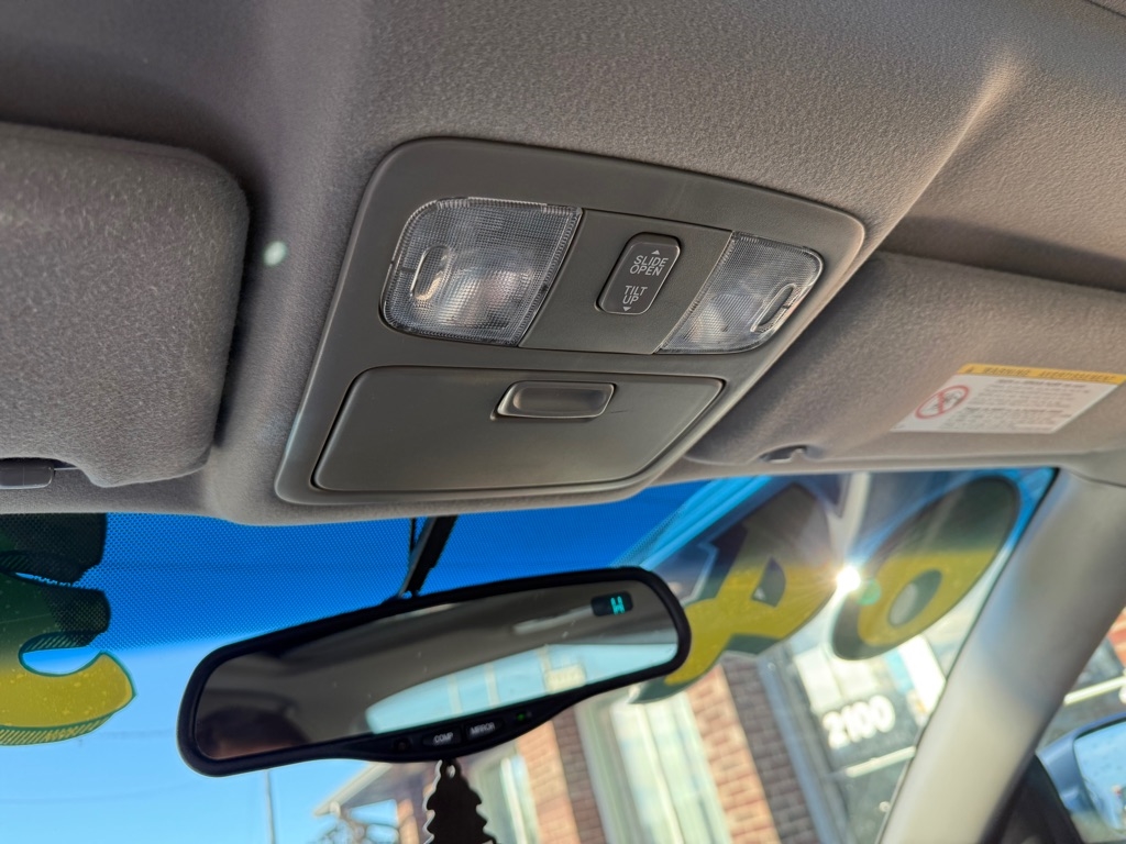 Toyota Camry Solara SE 2004