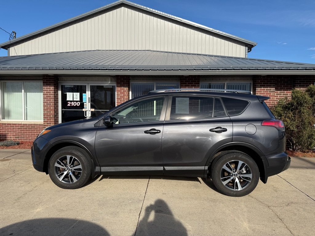 Toyota RAV4 XLE AWD 2017