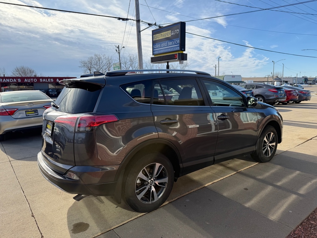 Toyota RAV4 XLE AWD 2017