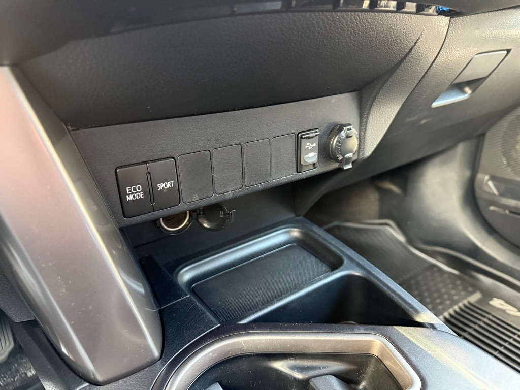 Toyota RAV4 XLE AWD 2017