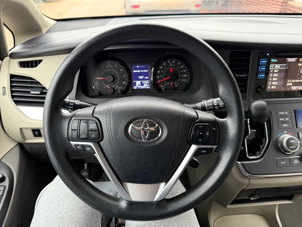 Toyota Sienna LE FWD 8-Passenger V6 2015