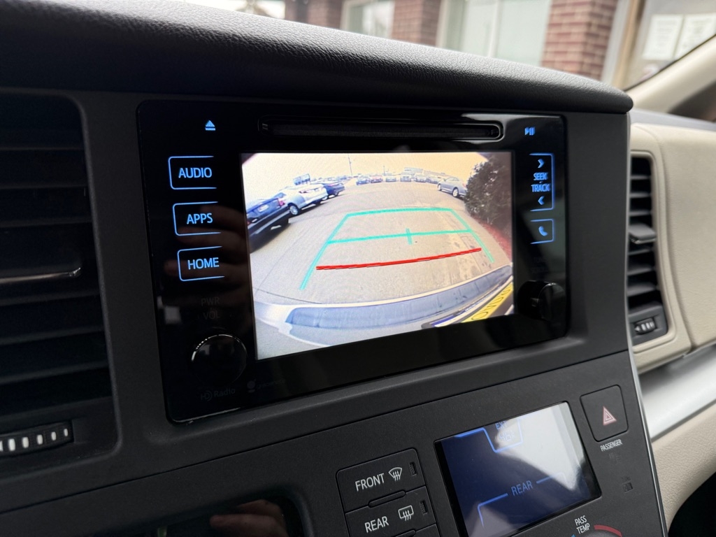 Toyota Sienna LE FWD 8-Passenger V6 2015