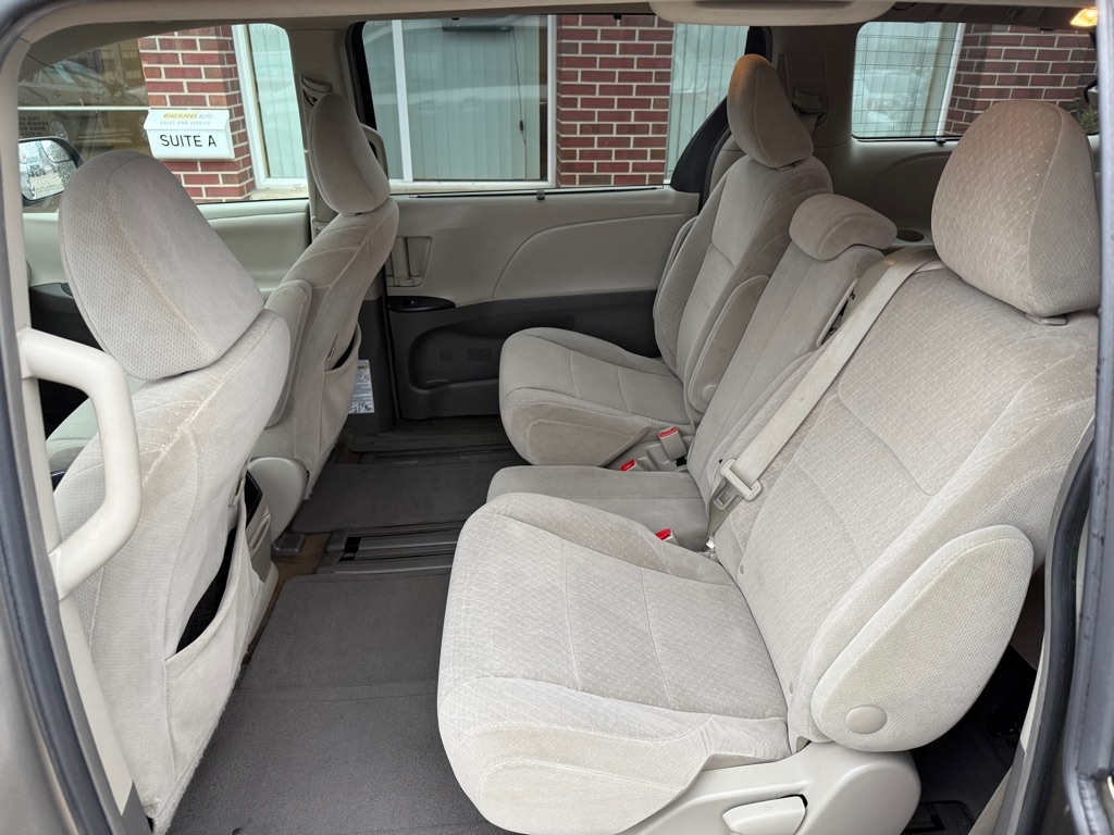 Toyota Sienna LE FWD 8-Passenger V6 2015