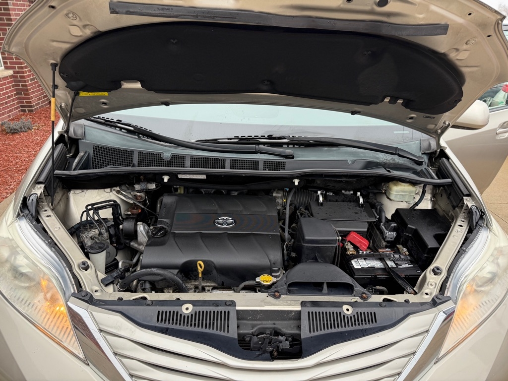 Toyota Sienna LE FWD 8-Passenger V6 2015