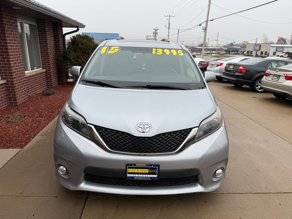 Toyota Sienna SE FWD 8-Passenger V6 2015