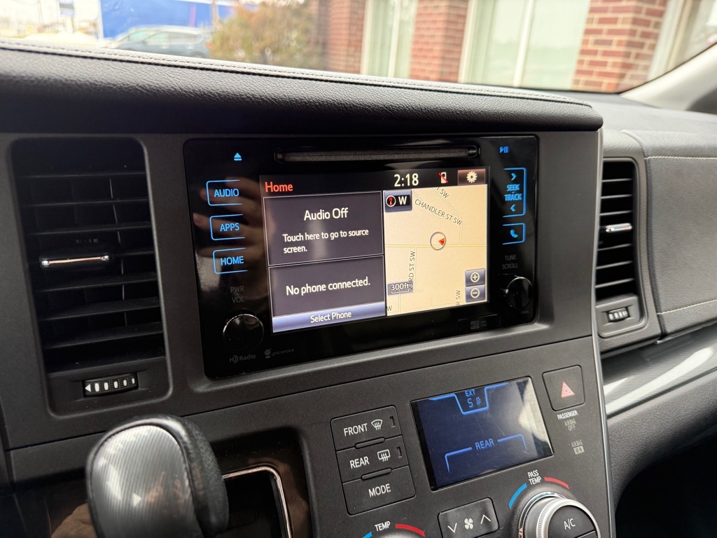 Toyota Sienna SE FWD 8-Passenger V6 2015