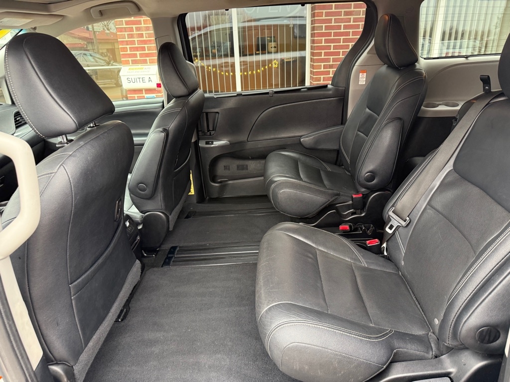 Toyota Sienna SE FWD 8-Passenger V6 2015