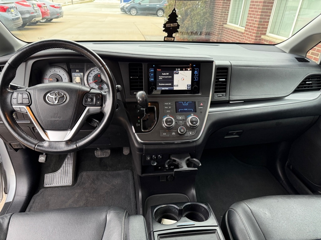 Toyota Sienna SE FWD 8-Passenger V6 2015