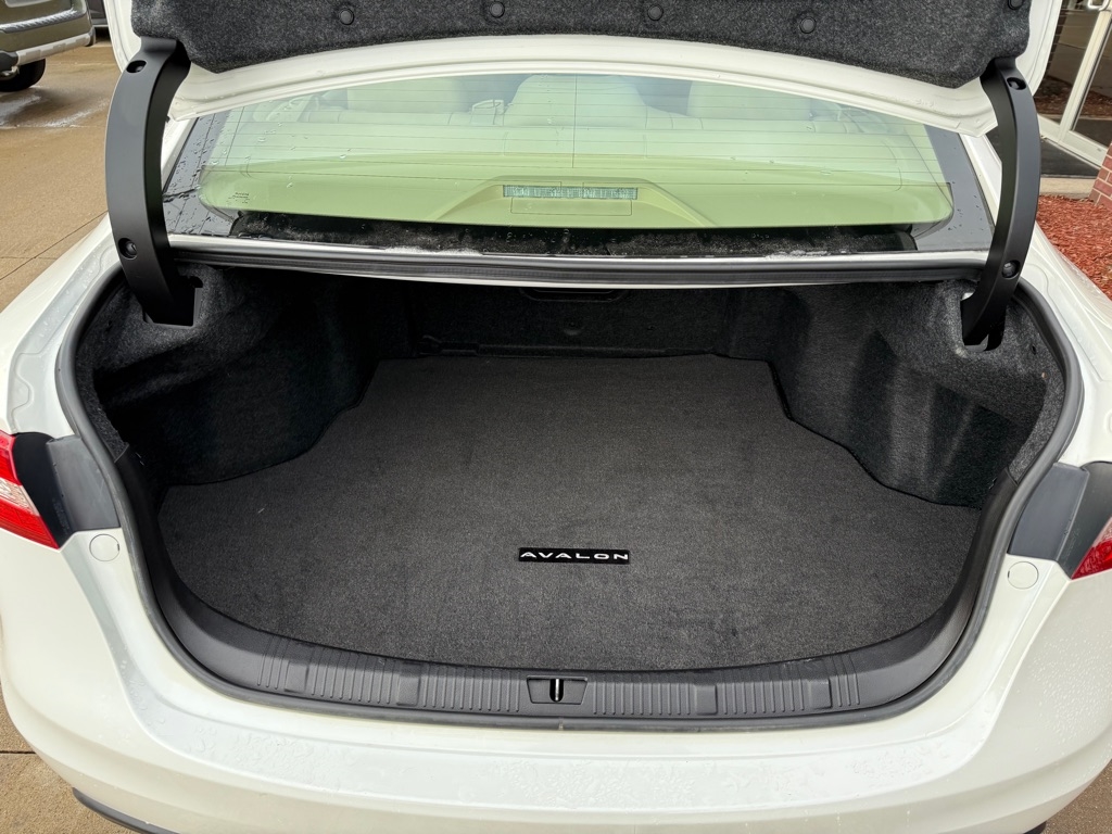 Toyota Avalon XLE 2013