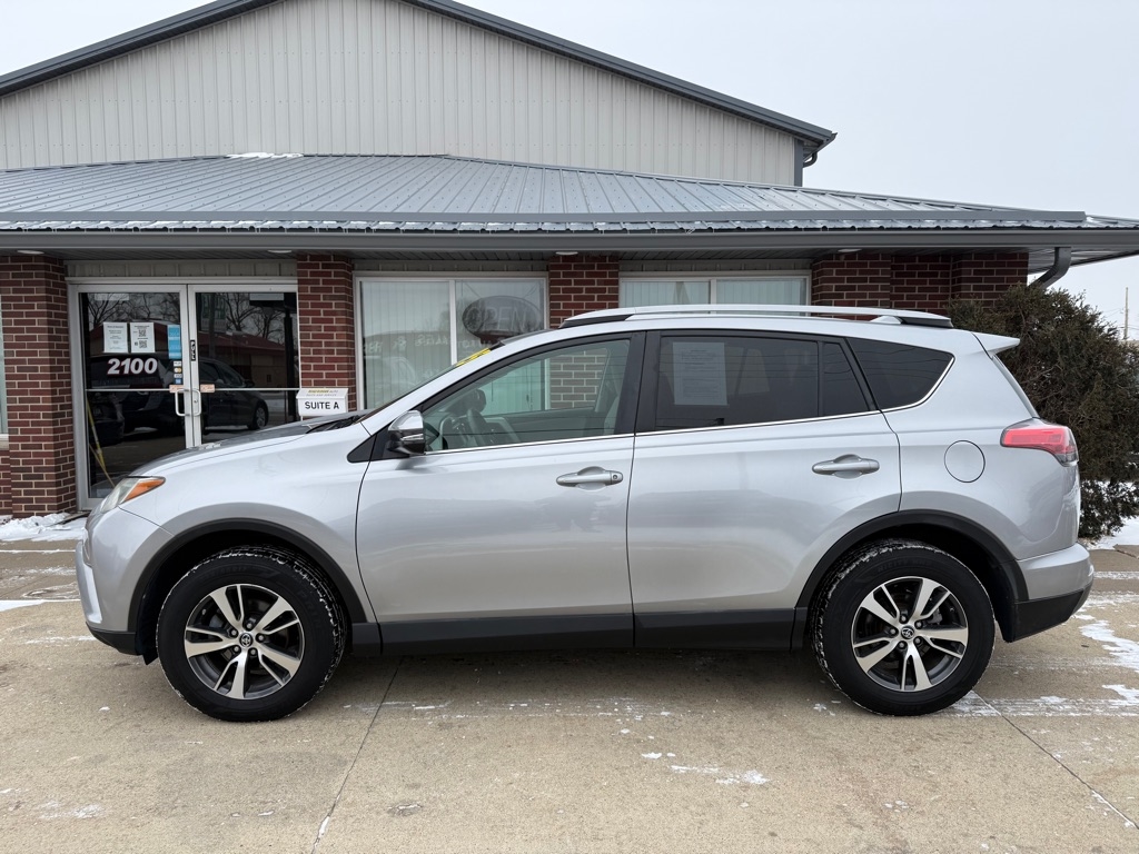Toyota RAV4 XLE AWD 2017
