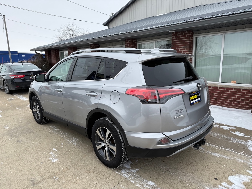 Toyota RAV4 XLE AWD 2017