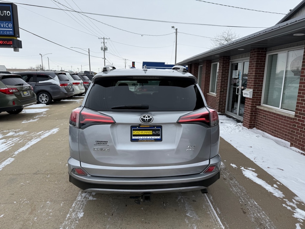 Toyota RAV4 XLE AWD 2017