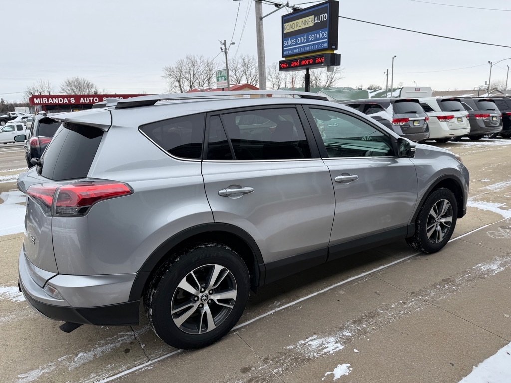 Toyota RAV4 XLE AWD 2017