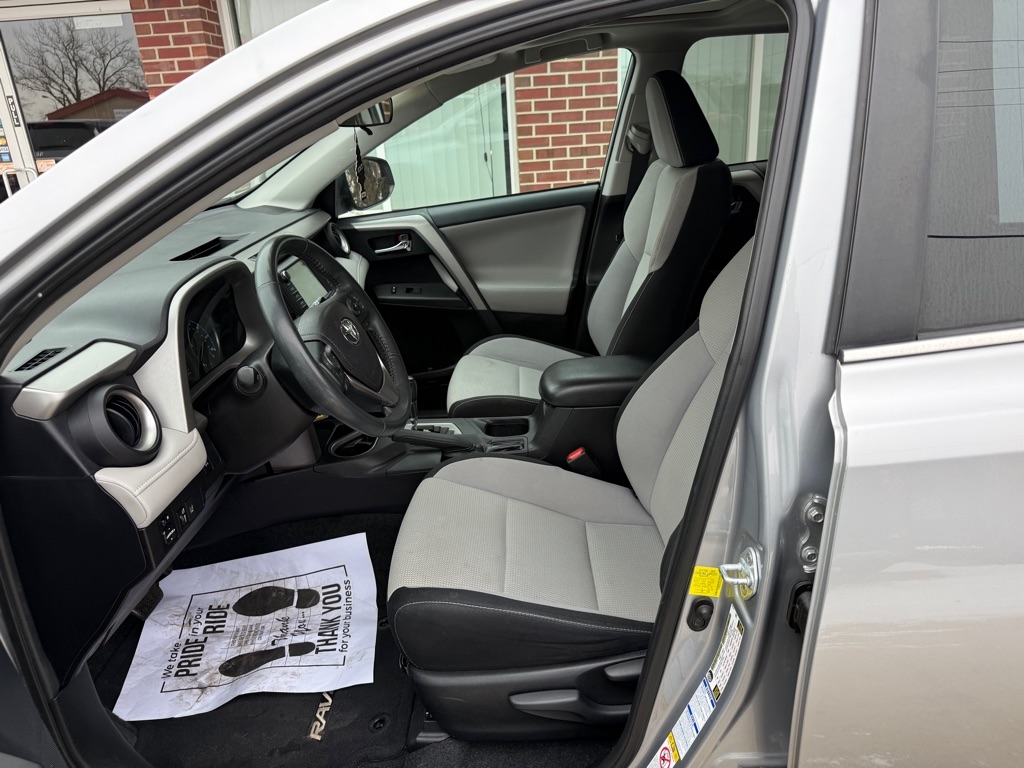 Toyota RAV4 XLE AWD 2017