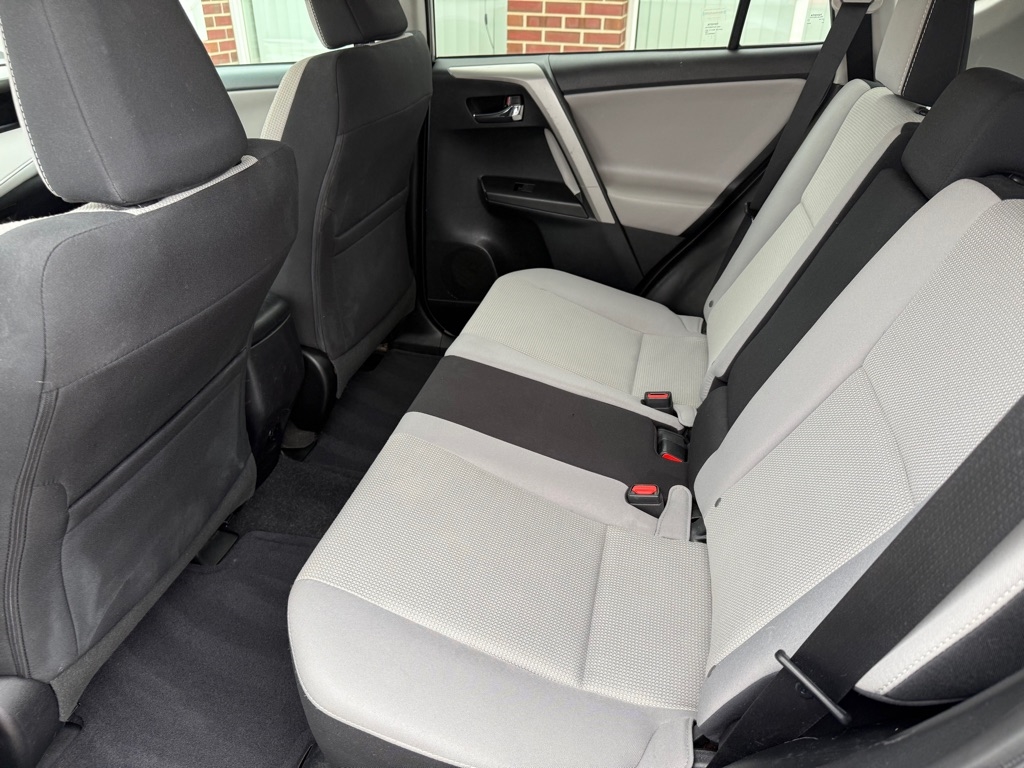 Toyota RAV4 XLE AWD 2017