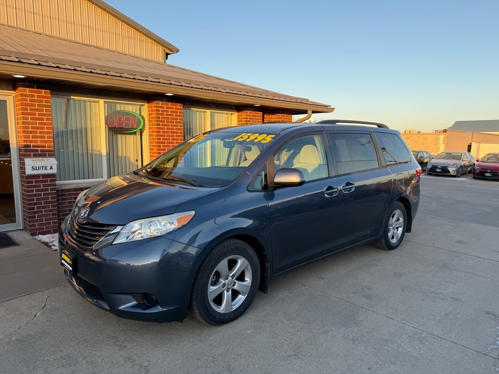 Toyota Sienna LE FWD 8-Passenger V6 2015