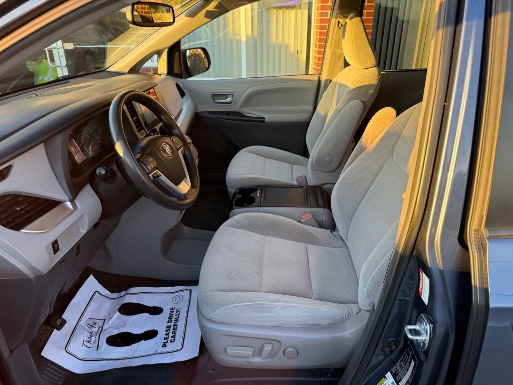 Toyota Sienna LE FWD 8-Passenger V6 2015