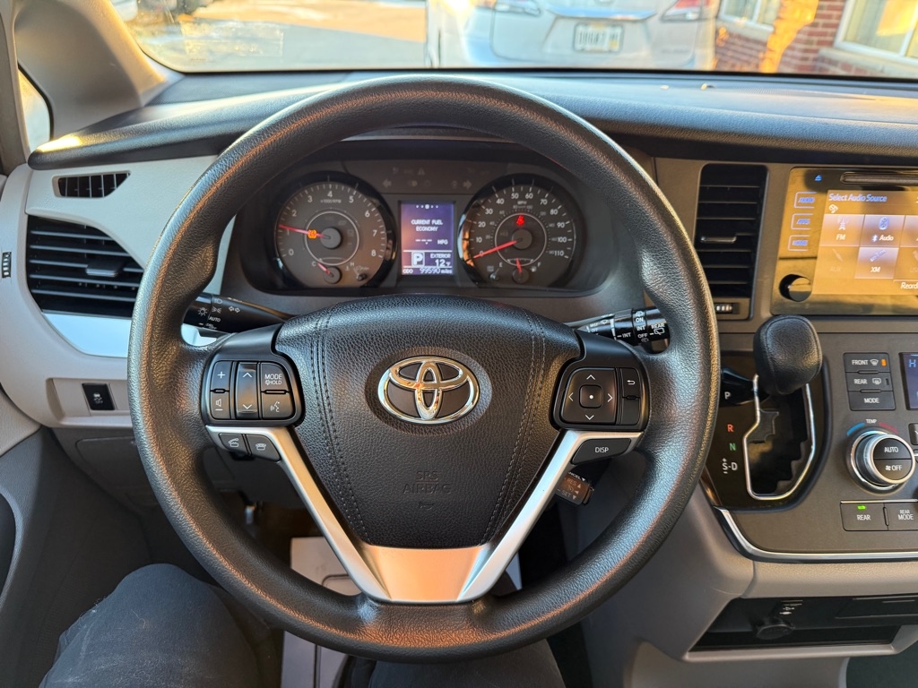 Toyota Sienna LE FWD 8-Passenger V6 2015