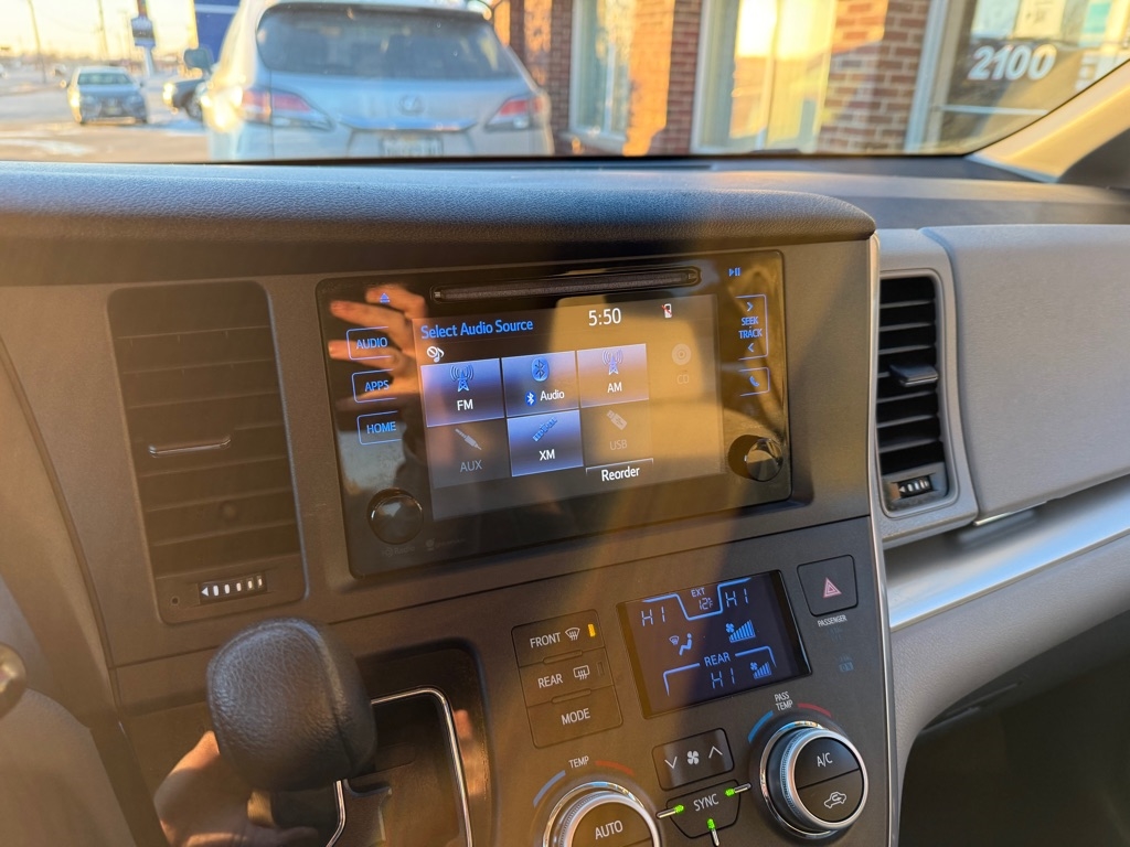 Toyota Sienna LE FWD 8-Passenger V6 2015