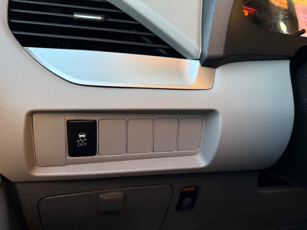 Toyota Sienna LE FWD 8-Passenger V6 2015