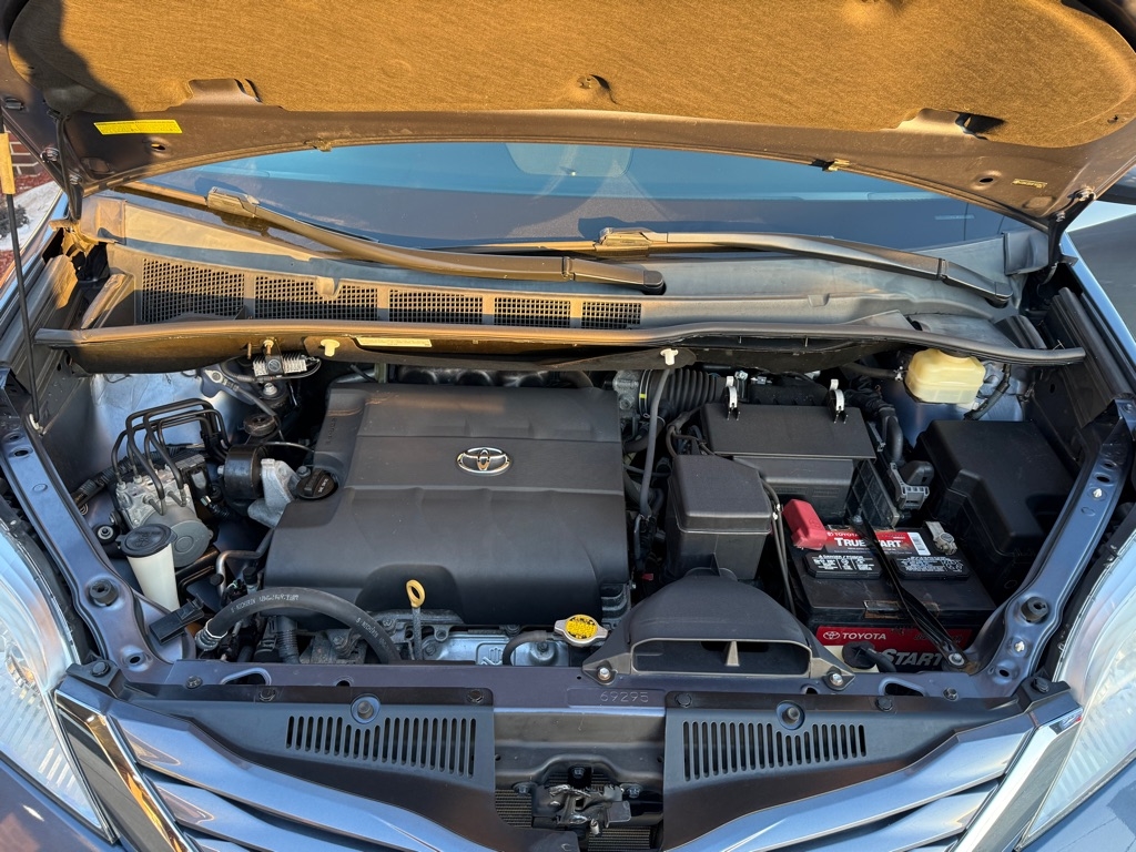 Toyota Sienna LE FWD 8-Passenger V6 2015