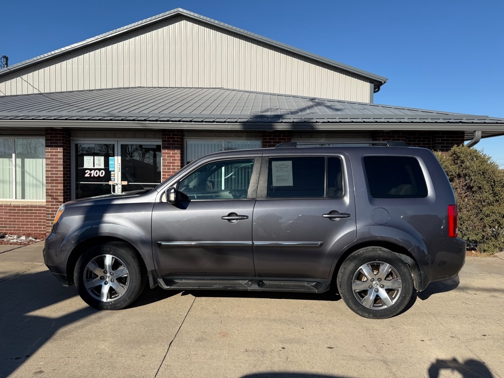 Honda Pilot Touring 4WD 5-Spd AT with DVD 2015