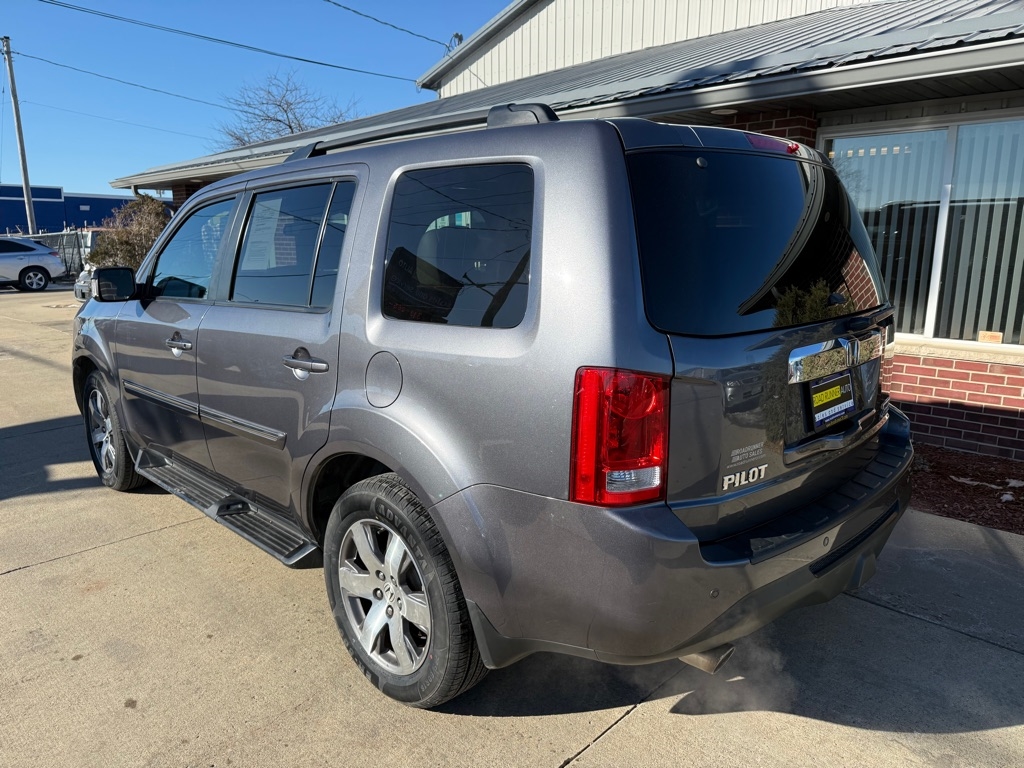 Honda Pilot Touring 4WD 5-Spd AT with DVD 2015