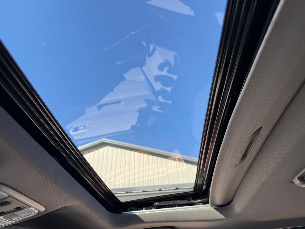 Honda Pilot Touring 4WD 5-Spd AT with DVD 2015