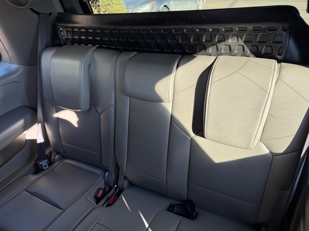 Honda Pilot Touring 4WD 5-Spd AT with DVD 2015