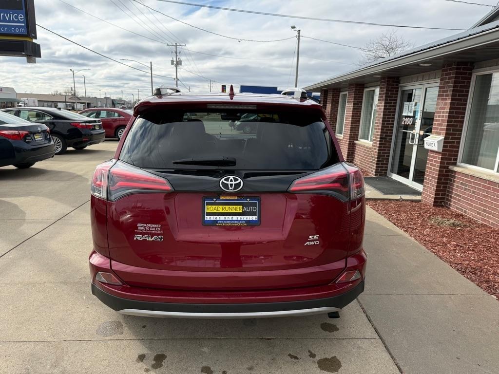 Toyota RAV4 SE 4WD 2018