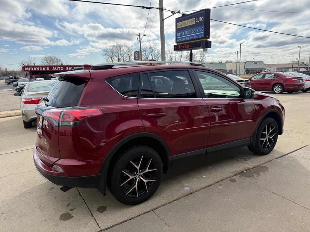 Toyota RAV4 SE 4WD 2018