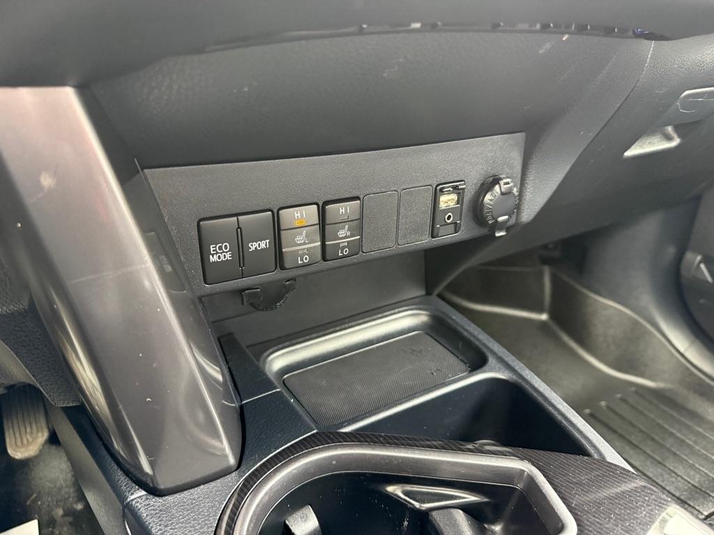 Toyota RAV4 SE 4WD 2018