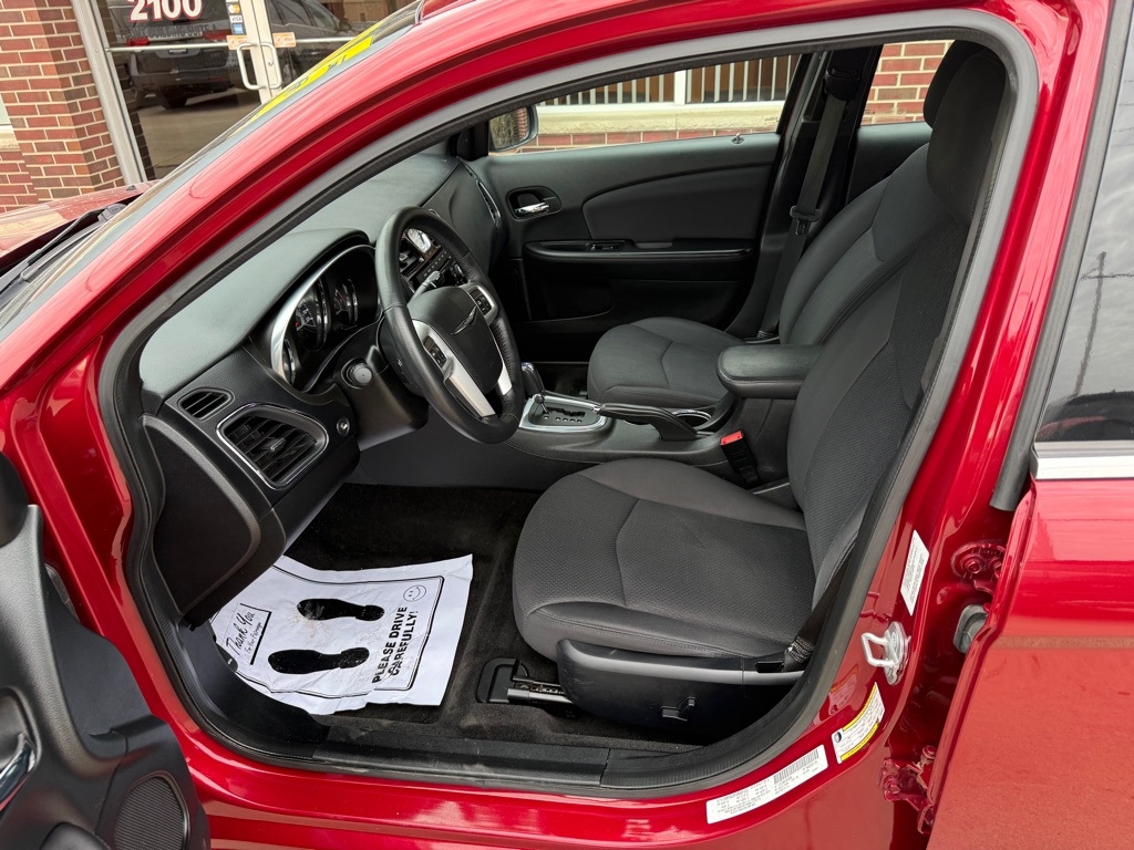 Chrysler 200 Touring 2013