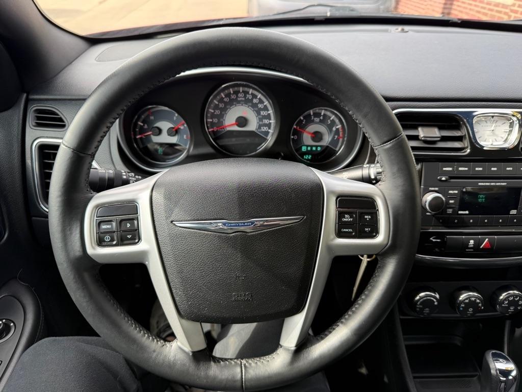 Chrysler 200 Touring 2013