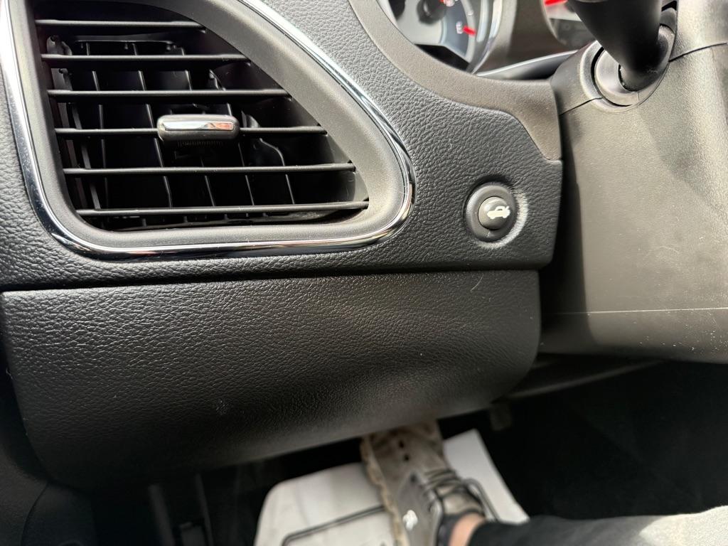 Chrysler 200 Touring 2013