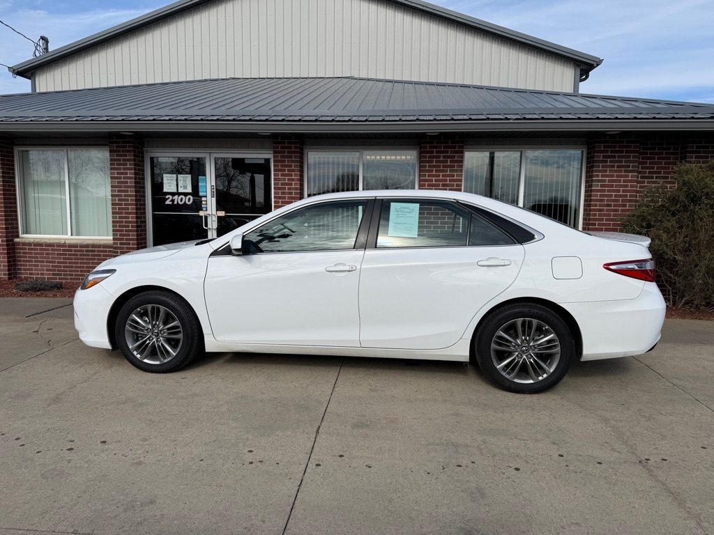 Toyota Camry SE 2015