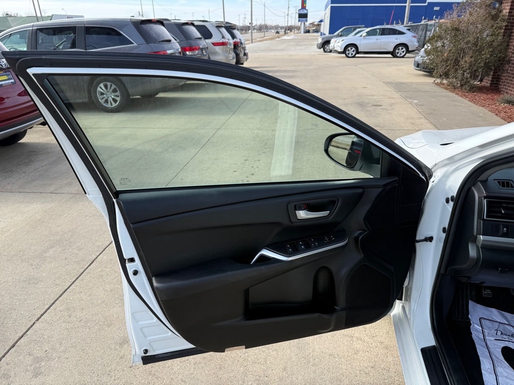 Toyota Camry SE 2015