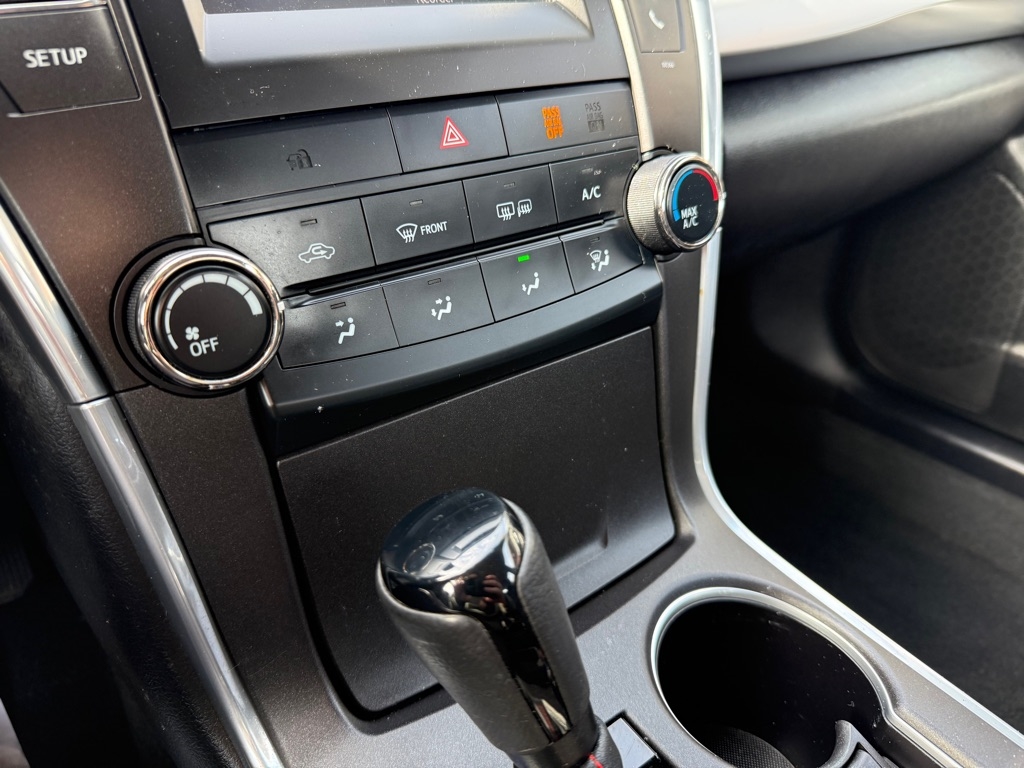 Toyota Camry SE 2015