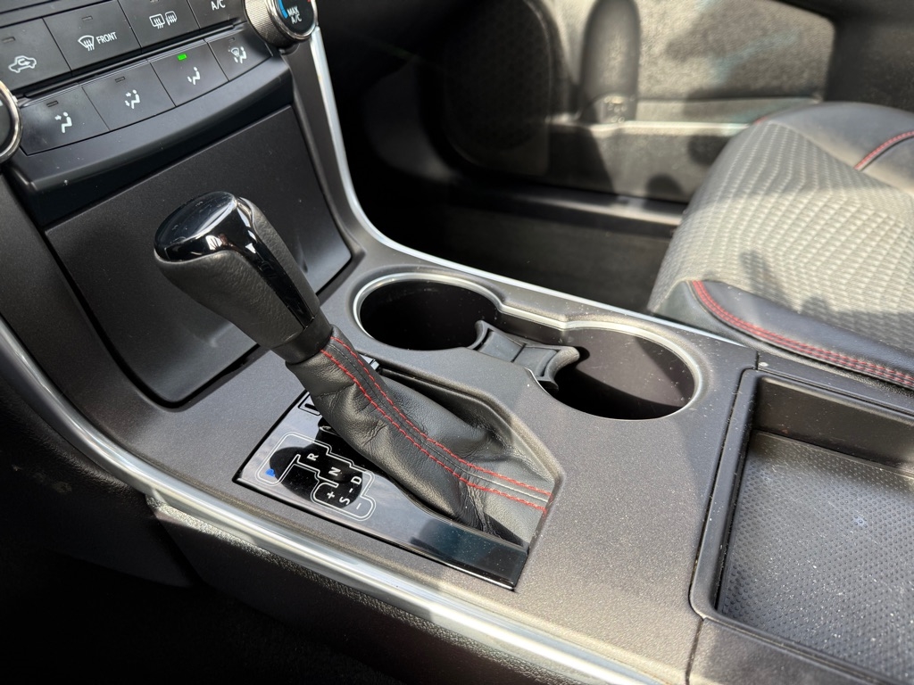 Toyota Camry SE 2015