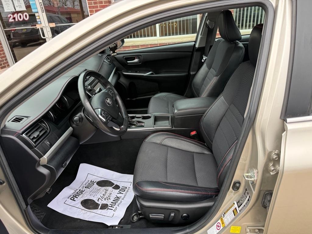 Toyota Camry SE 2017