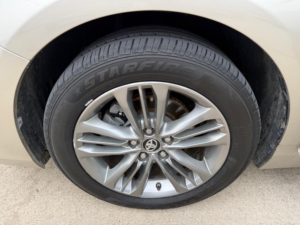 Toyota Camry SE 2017