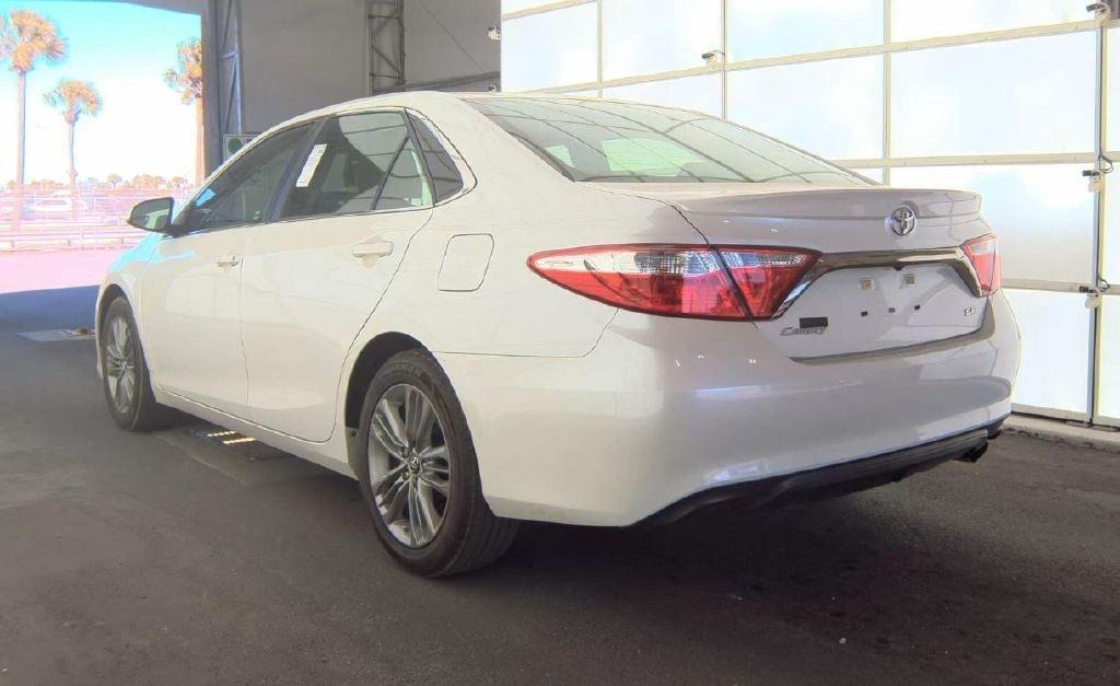Toyota Camry SE 2017