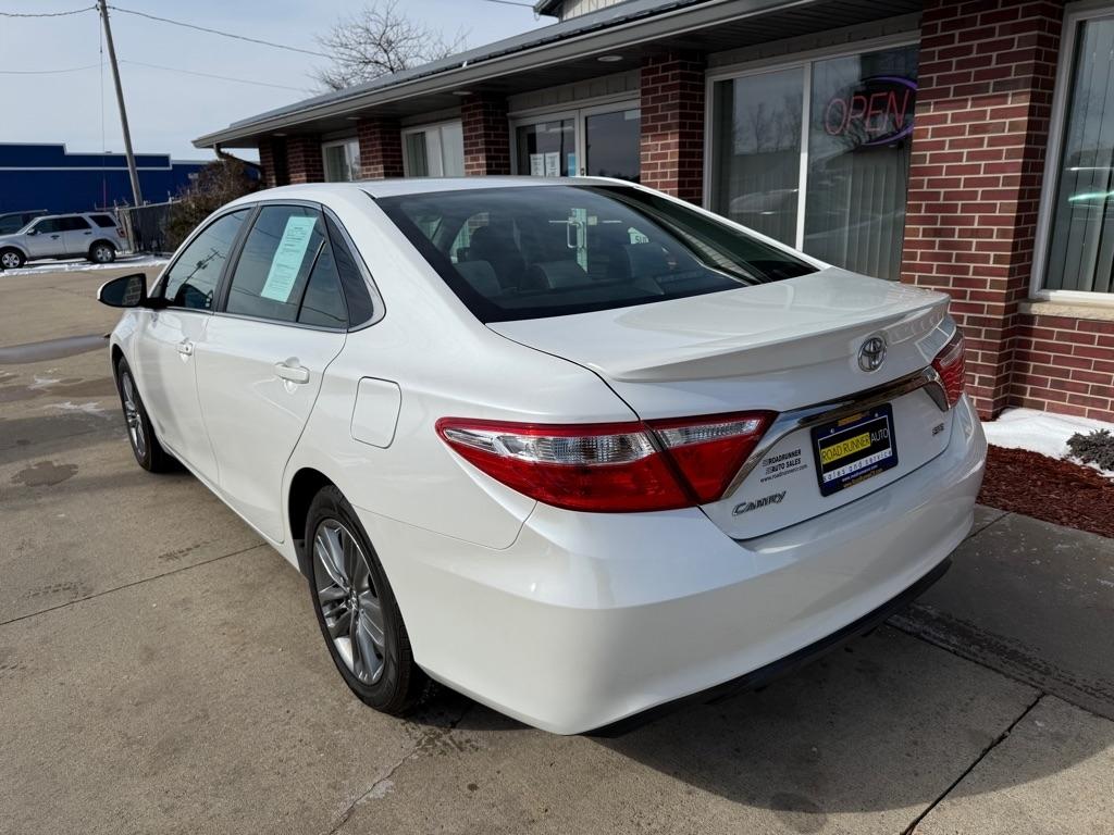 Toyota Camry SE 2017