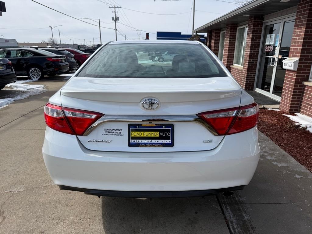Toyota Camry SE 2017